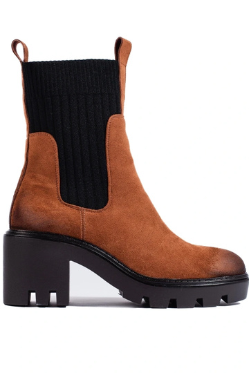 sapatos marrons com fivela...