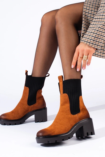 sapatos marrons com fivela... 2