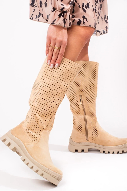 Botins Potocki em camurça com aberturas