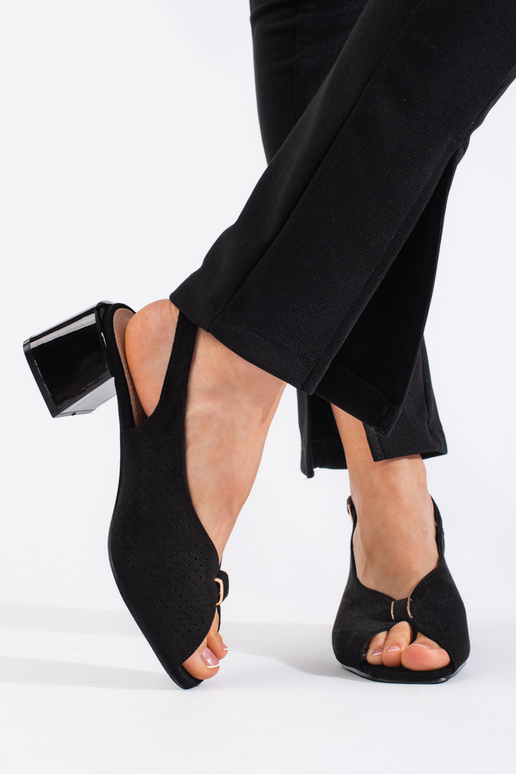 Sandálias de estilo elegante com... Sandálias de estilo elegante com...