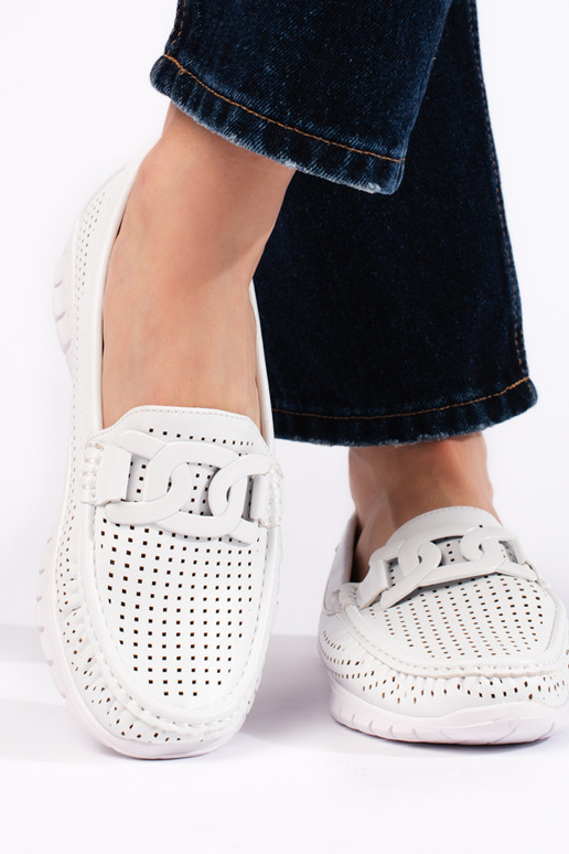 com elementos vazados, mocassins... com elementos vazados, mocassins...