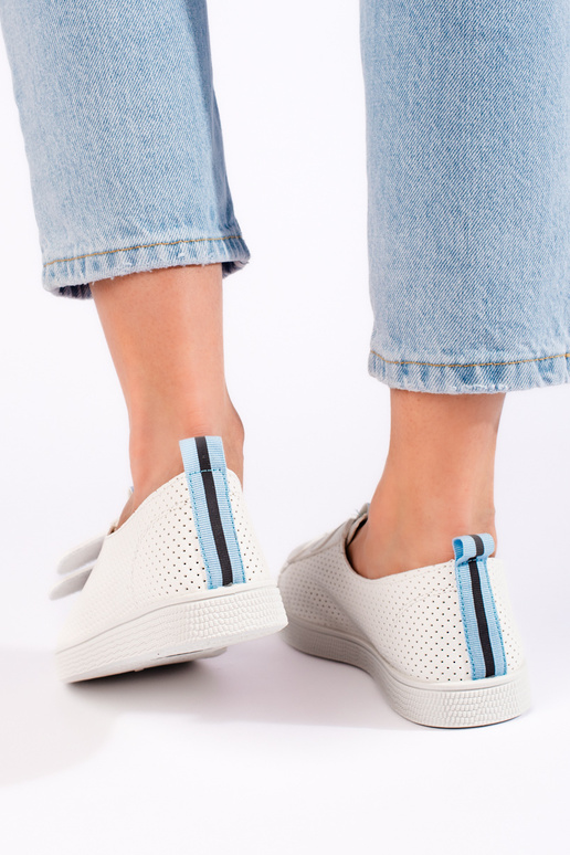 Sapatos femininos na cor branca y