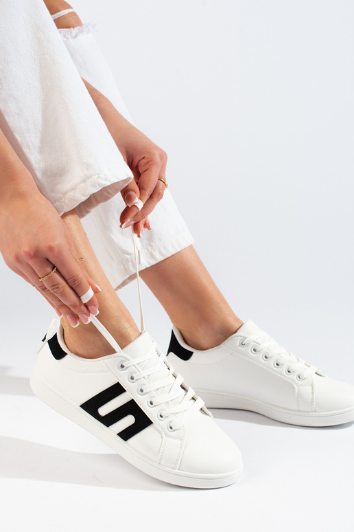 Sapatos femininos branco-pretos