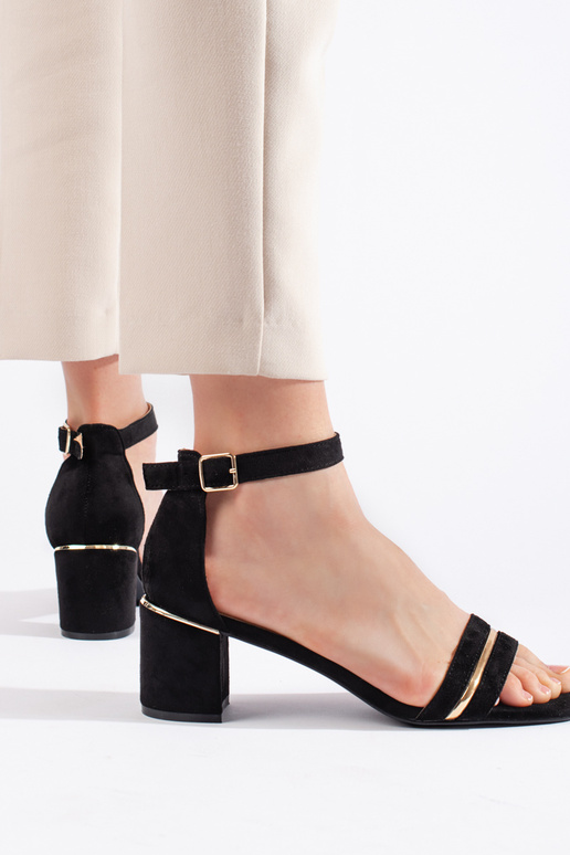 sandálias de salto de camurça preta