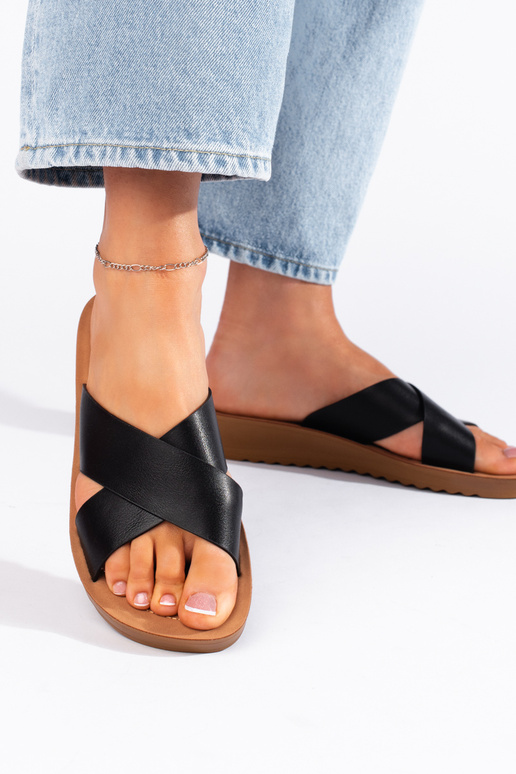 chinelos pretos com plataforma