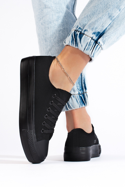 Tênis feminino modelo clássico preto... Tênis feminino modelo clássico preto...