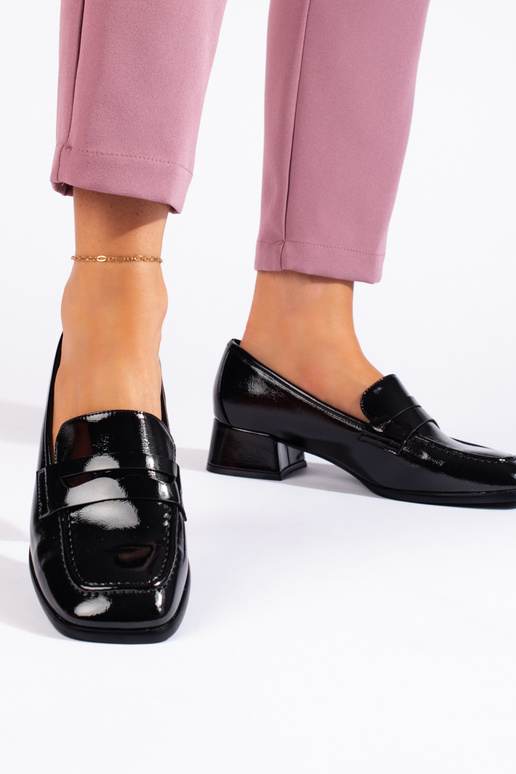 mocassins com efeito laca em preto... mocassins com efeito laca em preto...