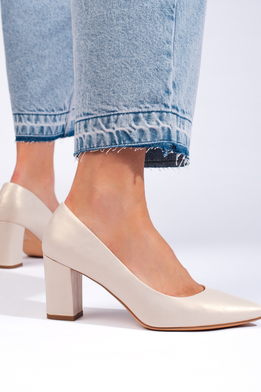 salto alto bege por Sergio Leone salto alto bege por Sergio Leone