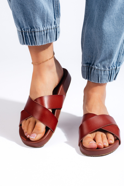 Chinelos marrons de Sergio Leone