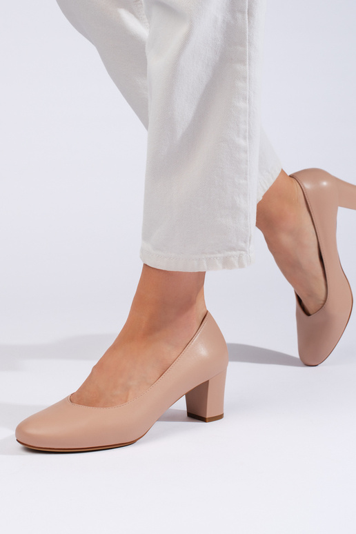 Elegantes saltos altos bege Elegantes saltos altos bege