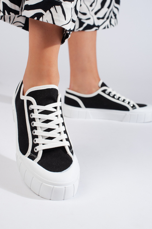 Sapatos femininos negros Sapatos femininos negros