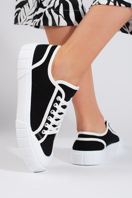 Sapatos femininos negros Sapatos femininos negros