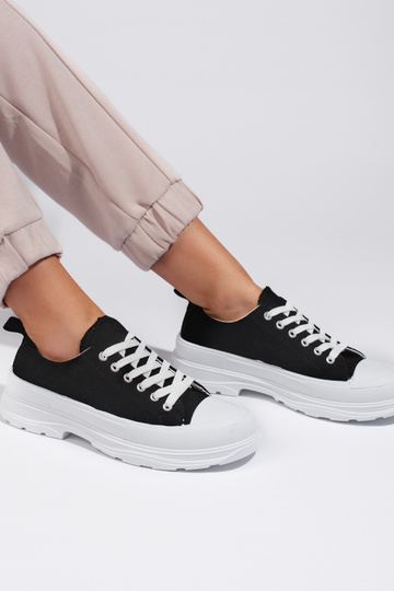 Modelo clássico de calçado... 2