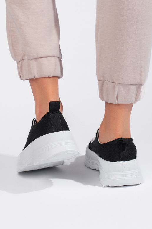 Modelo clássico de calçado feminino... Modelo clássico de calçado feminino...