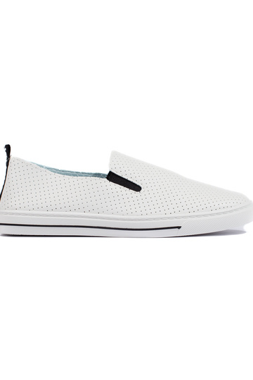 com elementos perfurados,...