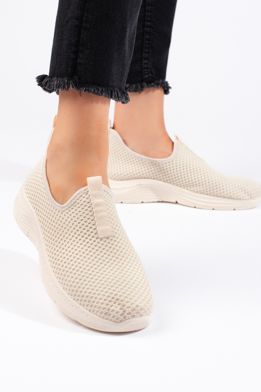 calçados esportivos bege calçados esportivos bege