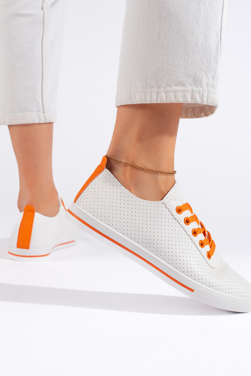 Tênis feminino modelo clássico branco Tênis feminino modelo clássico branco