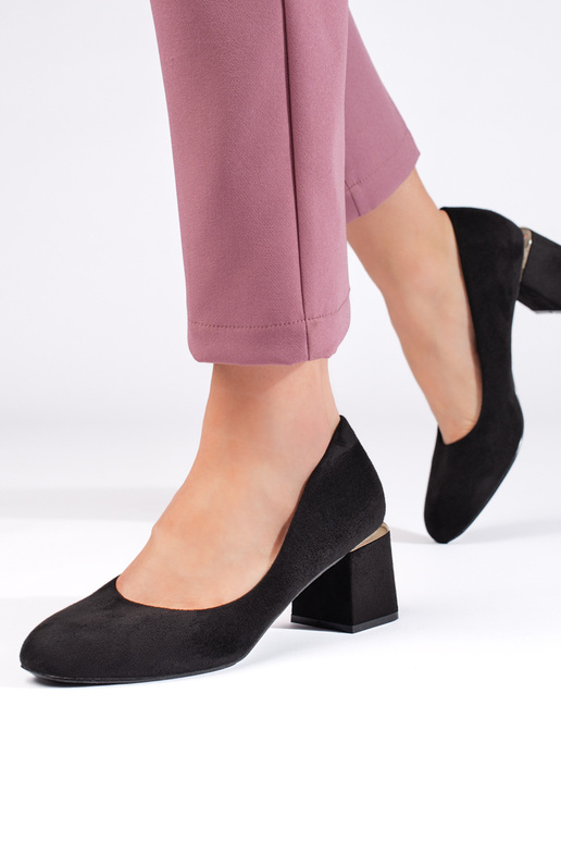 salto alto camurça preta