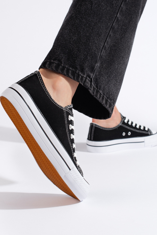 Modelo clássico de calçado feminino... Modelo clássico de calçado feminino...