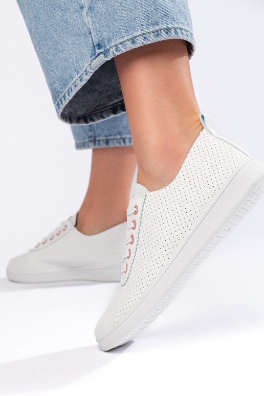 os sapatos são brancos os sapatos são brancos