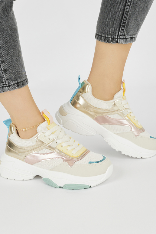 Calçados femininos esportivos com... Calçados femininos esportivos com...