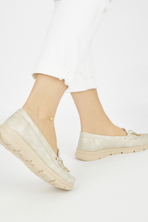 mocassins confortáveis dourados...