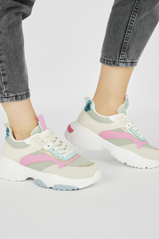 Calçados femininos esportivos com...