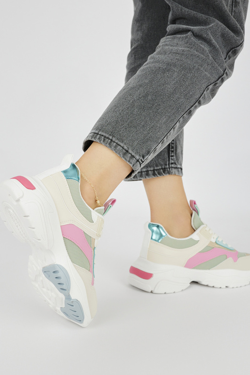 Calçados femininos esportivos com...