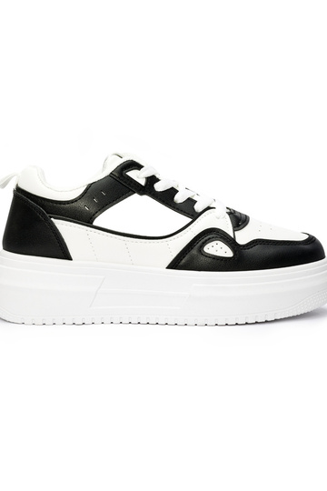 tênis feminino preto com...