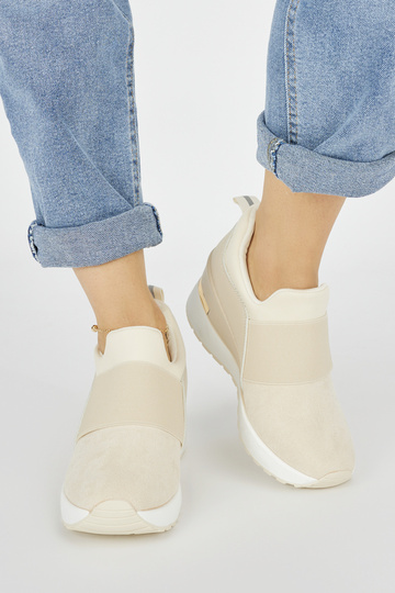 modelo de tênis marfim... 2