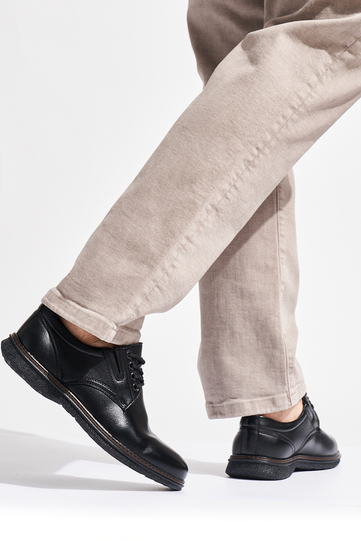 botins pretos masculinos amarrados