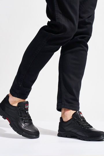 sapatos esportivos pretos... 2