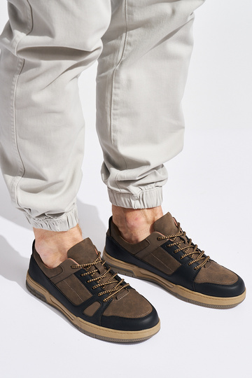 Calçados esportivos... 2