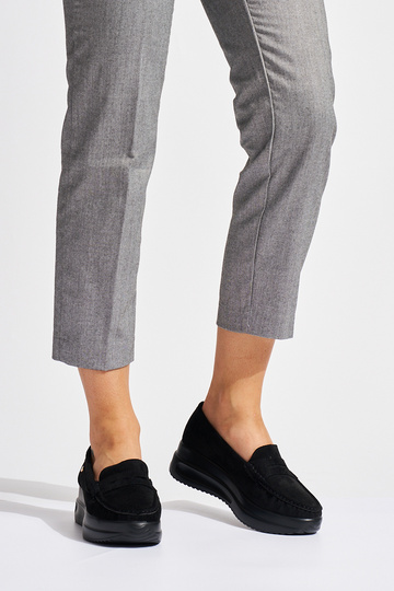 mocassins em camurça preta... 2