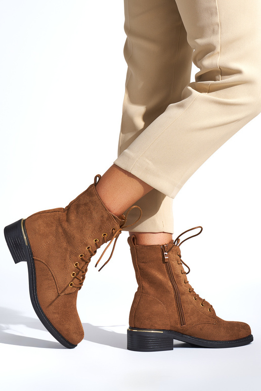 sapatos femininos marrons com salto...