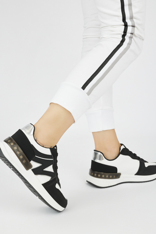 tênis preto confortável modelo sapatos