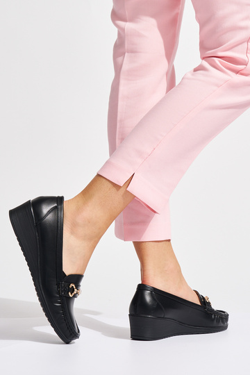 mocassins femininos negros... 2