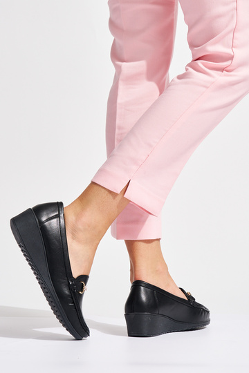 mocassins femininos negros... 2