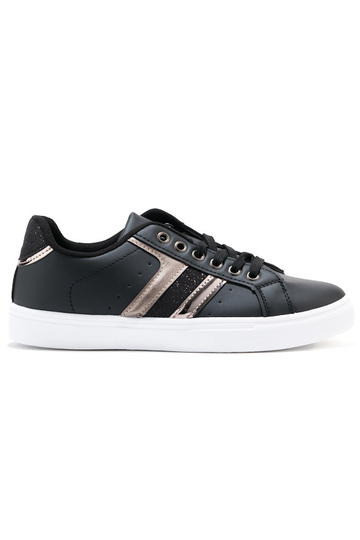 sapatos esportivos...