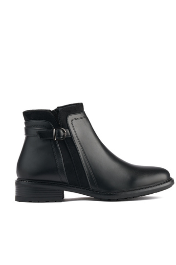 sapatos femininos pretos...