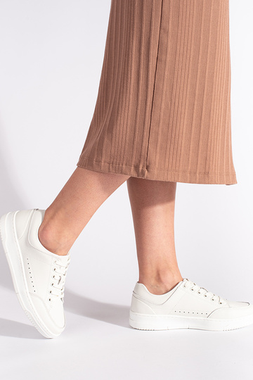 sapatos de couro branco com... 2