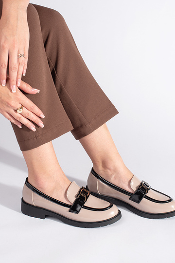 bege lacado mocassins... 2