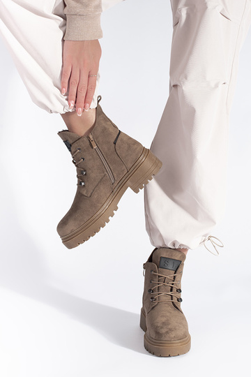 botas bege de Sergio Leone 2