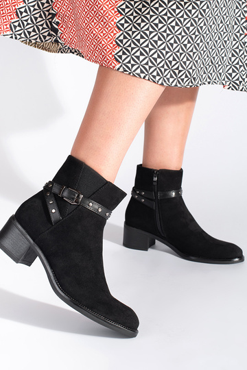 sapato preto de camurça com... 2