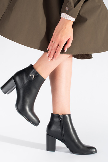 sapatos femininos pretos... 2