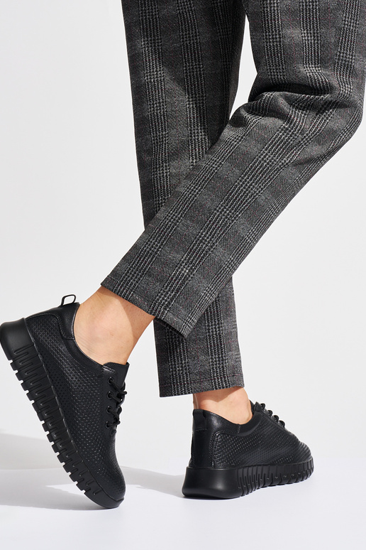 com elementos perfurados sapatos de... com elementos perfurados sapatos de...