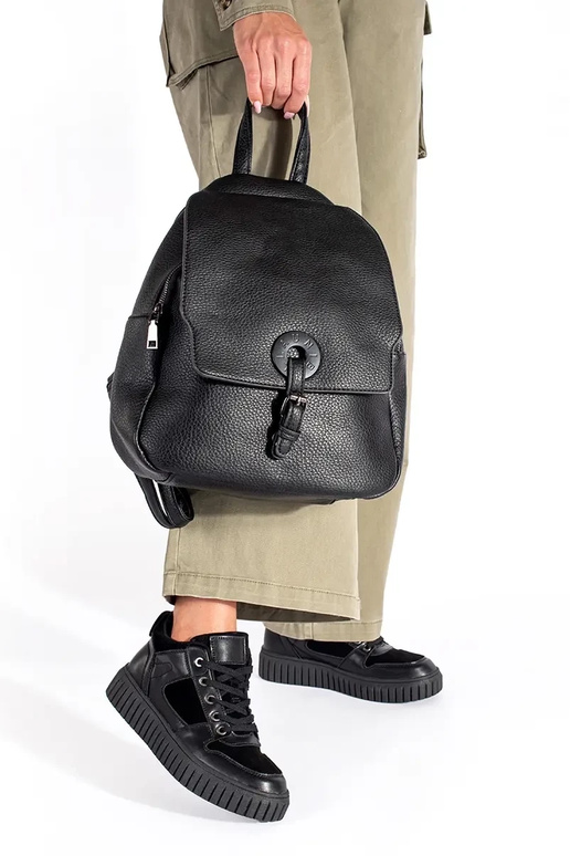 Um clássico cor preta mochila senhoras