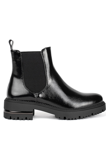 com efeito verniz Sapatos...