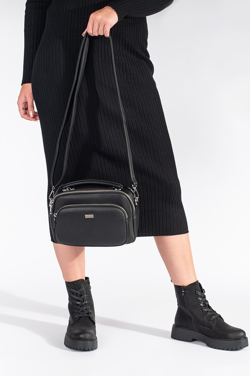 cor preta botas com uma plataforma...