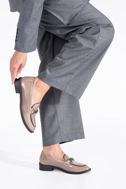 com efeito verniz bege mocassins... com efeito verniz bege mocassins...